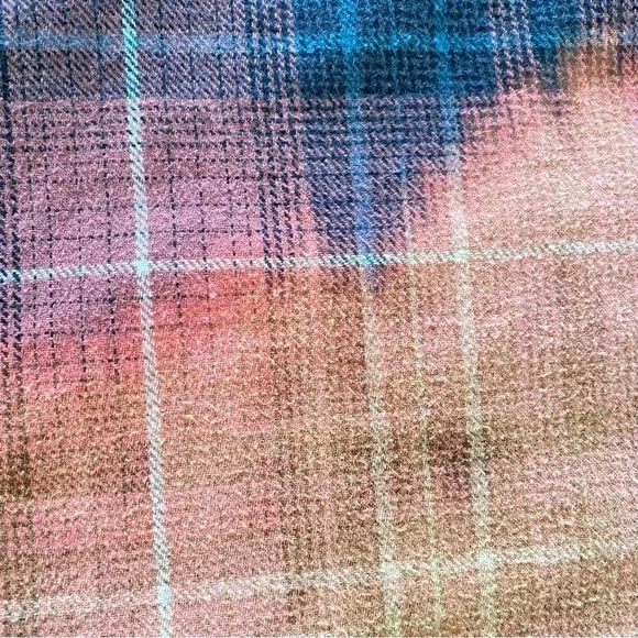 Ariana Grande Plaid Flannel Shirt Womens Size Medium Large Pink Ombre Bleached - Picture 9 of 15